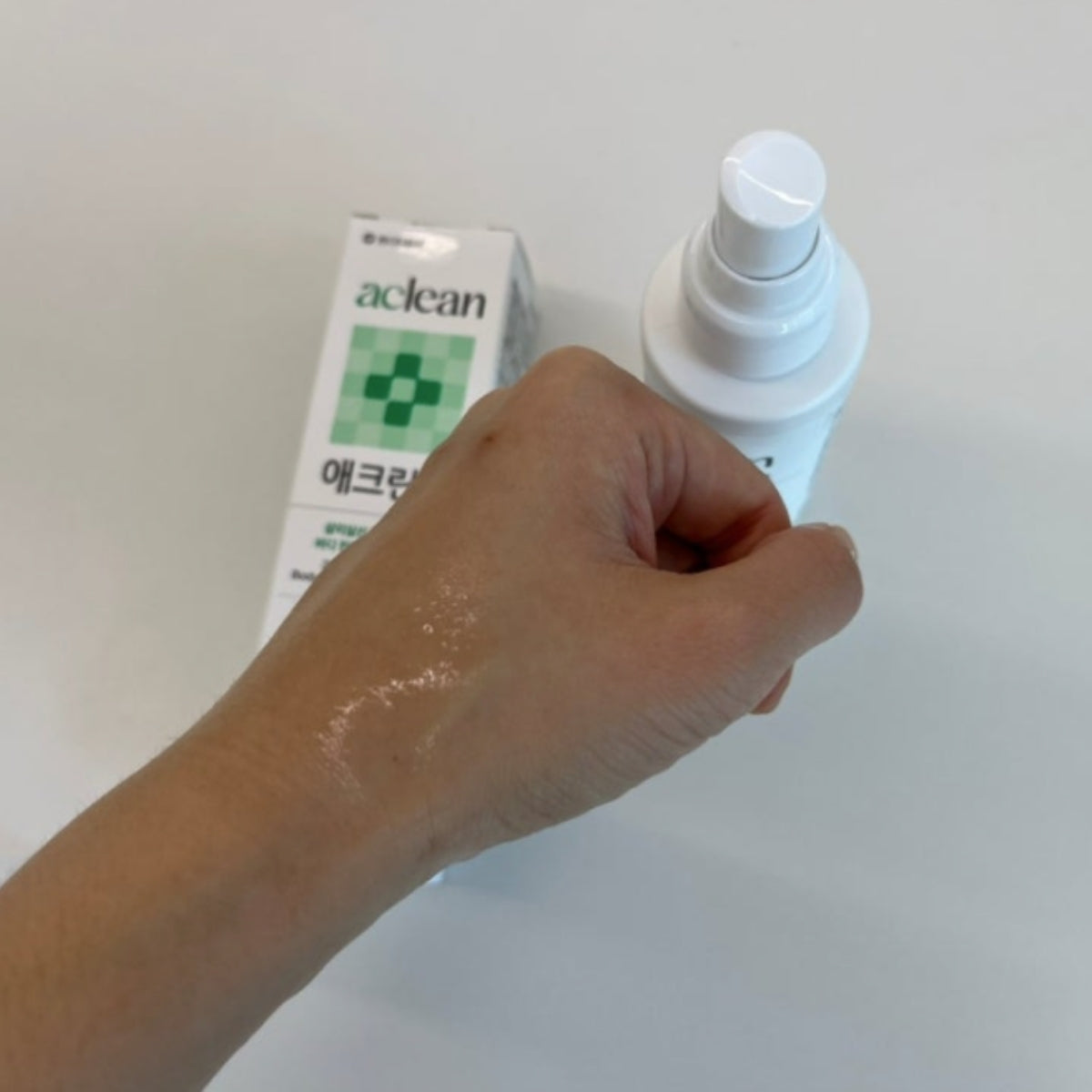 DONG-A PHARM Aclean Topical Solution Salicylic Acid Spray 100ml for Back, Chest & Body Acne / from Korea