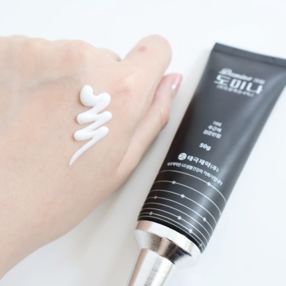 DOMINA CREAM 50g Spots Freckles Black spots Melanin pigmentation Melatoning Melanosa / from Seoul, Korea