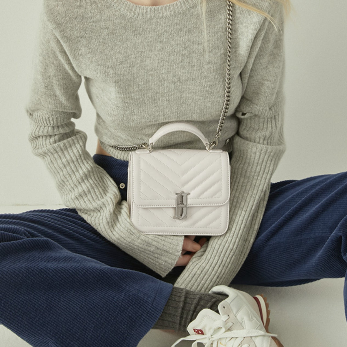 J.ESTINA JOELLE Quilting Mini Satchel White Detachable Strap Crossbody Shoulder Leather Bag / from Seoul, Korea