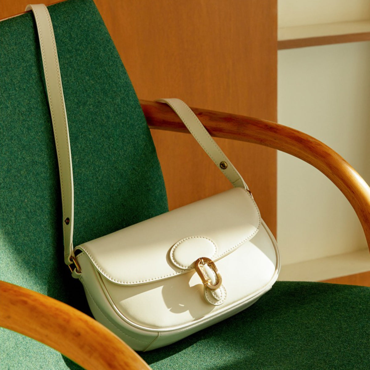 J.ESTINA Classic Leather Bag Ivory HAZEL Line Shoulder Crossbody Bag with Adjustable Length Strap / from Seoul, Korea